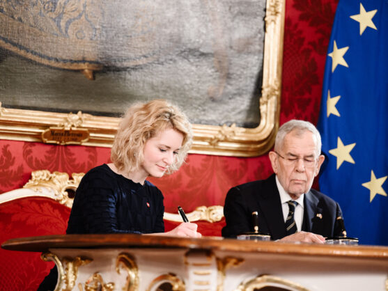 Eva-Maria Holzleitner bei der Angelobung.